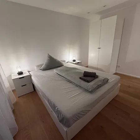 Seeglueck Seesehnsucht - Exklusive Mit Kamin Whirlpool-badewanne Und Seeblick Auf Der Halbinsel Hoeri * Гайнхофен