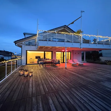 Апартаменты Seeglueck Seesehnsucht - Exklusive Mit Kamin Whirlpool-badewanne Und Seeblick Auf Der Halbinsel Hoeri