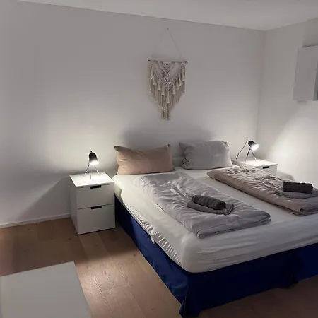 Seeglueck Seesehnsucht - Exklusive Mit Kamin Whirlpool-badewanne Und Seeblick Auf Der Halbinsel Hoeri *