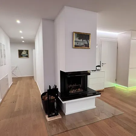 Seeglueck Seesehnsucht - Exklusive Mit Kamin Whirlpool-badewanne Und Seeblick Auf Der Halbinsel Hoeri Apartment