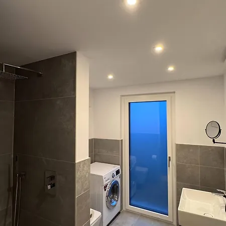 Seeglueck Seesehnsucht - Exklusive Mit Kamin Whirlpool-badewanne Und Seeblick Auf Der Halbinsel Hoeri Apartment *